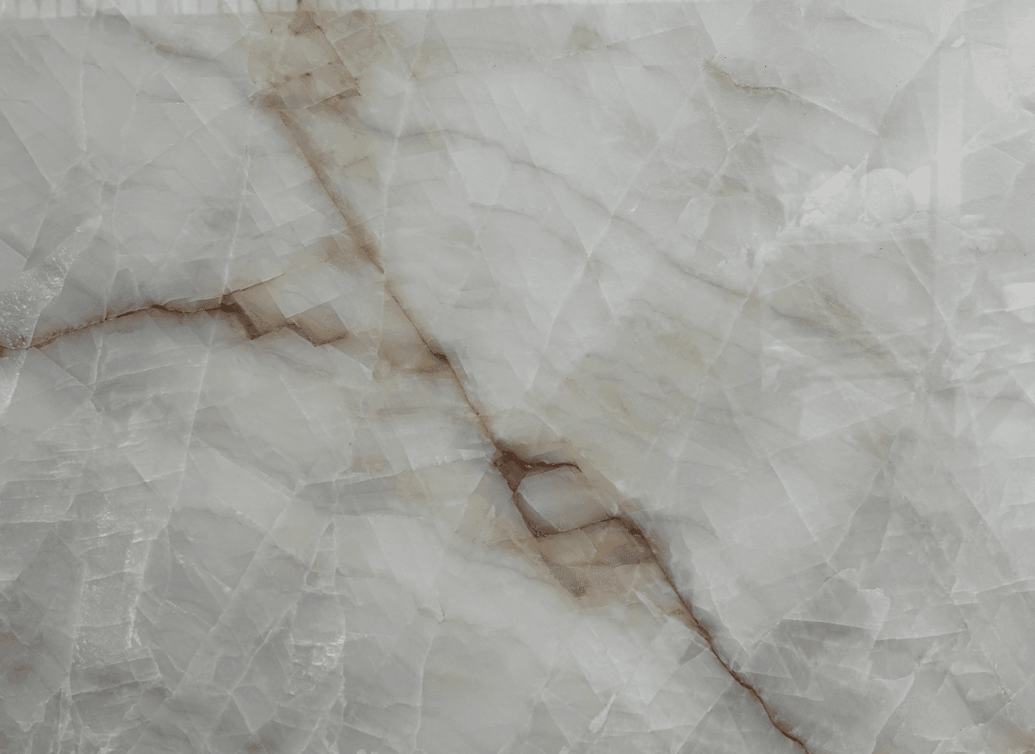 White Onyx — Onyx slab, block WO0605